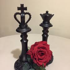 King And Queen Chess Pieces Royal Wedding Themes Queen Chess Piece Royalty Wedding Theme