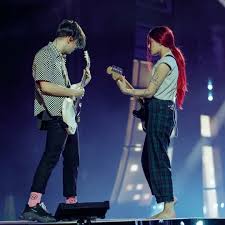 I Will Follow You Into The Dark Yungblud Piano Pin By Michaela Murankova On Halsey Halsey Dominic Harrison Singer