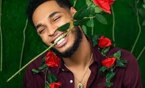 Chris Mallow's Instagram, Twitter & Facebook