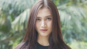 In musically sophisticated cultures, scales are formally recognized as systems of tones from which melody can be built. Cantiknya Melody Saat Gunakan Jilbab Di Momen Lebaran Ini Fotonya Okezone Celebrity