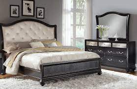 Our king bedroom sets make it easy for you to match all your furniture to your bed frame. 10 Mirrored Furniture Bedroom Ideas Most Incredible And Also Stunning Dormitorio Elegante Dormitorios Recamaras Dormitorios