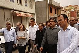 Cem özdemir, född 21 december 1965 i bad urach i dåvarande västtyskland, är en tysk politiker och sedan 2008 en av partiet allians 90/de gröna två ordförande. Cem Ozdemir Wikipedia