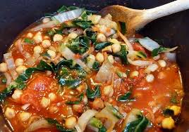 Zusammen mit knoblauch und zwiebeln anschwitzen. Turbohausfrau Kichererbsen Mit Mangold Und Tamarinde