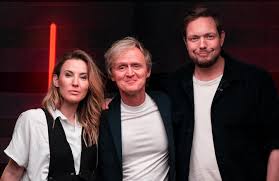 Freunde der Guten Unterhaltung: Frau Jeannine Michaelsen und Herr Bastian  Bielendorfer. Richtig gute Leute sind das und ich bin sehr froh darüber,  dass sie meine Gäste sind. Heute um 23:30 Uhr im