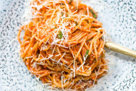 Klassisch Italienisch Spaghetti All Amatriciana Irgendwas Ist Immer Rezept Spaghetti Lebensmittel Essen Essen