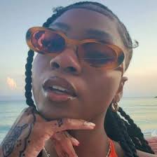 amanda lucy (aphilyy)