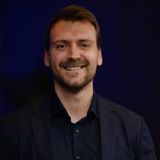 It's (finally) a wrap🥳 Just in time for the new year🎇 with plenty of  upcoming challenges, this academic chapter that has started during the  pandemic has come to an end 🎓! Especially