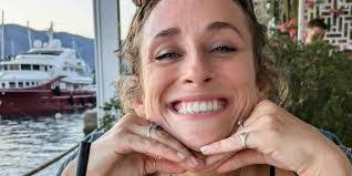 Emma Crouch's Instagram, Twitter & Facebook