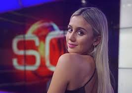 Morena beltrán, periodista de la cadena espn, participó de la previa del superclásico entre boca y river en la bombonera y, en las redes sociales, cruzó elogios con sol pérez. Morena Beltran Y El Insolito Pedido Para Los Hinchas De River Adnsur Agencia De Noticias De Comodoro Rivadavia Y Chubut