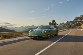Naturally, the taycan cross turismo will be motivated exclusively by electricity and share a chassis and other components with the sedan. Porsche Taycan Cross Turismo Ist Das Elektroauto Fur Anspruchsv