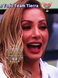 Paty Navidad y el Team Tierra en LCDLF5