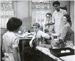 Chapter 12 Aunt Alexandra Tells The Kids That She Will Be Staying For A While Aunt Alexandra Persuades Atticu To Kill A Mockingbird Old Movies Great Movies