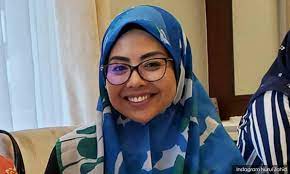 Jun 19, 2021 · puad noted that in march's umno general assembly, party president ahmad zahid hamidi was given the mandate to discuss on a more suitable date with the supreme council. Malaysiakini Zahid S Daughter Quits Sme Corp Goads Others
