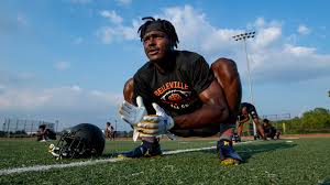 Belleville football chases state title with new attitude, quarterback