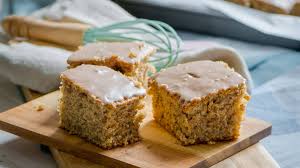 Saftigster Nusskuchen Aller Zeiten Mit Mega Leckerer Zimtglasur Rezept Saftiger Nusskuchen Nusskuchen Kuchen Rezepte Einfach