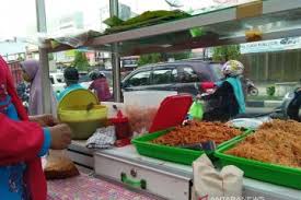 Resep kuah mie caluk aceh. Mie Caluk Aceh Sajian Khas Berselera Pada Ramadhan Antara News