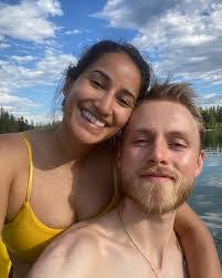 Amy Staples's Instagram, Twitter & Facebook