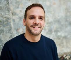 Se a liderança não compartilha vulnerabilidade, as pessoas vão achar que  ela não sabe o que está fazendo, diz especialista