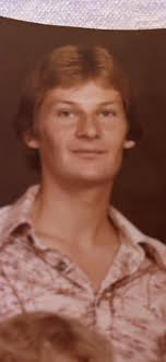 Hi guys, I am searching for my uncle, with whom my family lost contact when  I was a little girl. My father is very old and his dream is to find his