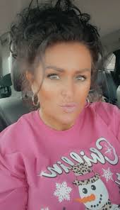 Beautiful sister… Jennifer Feranda Lynch and Lori Feranda Roberts always  loving sweet Hollie Gonsoulin