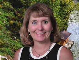 Candlewood Chronicle December 2021.indd