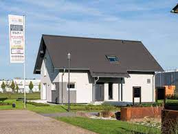 Auf rund 170 quadratmetern wohnfläche bietet es viel individualität bei der gestaltung des eigenen zuhauses. Musterhaus Frankenberg Juno 402 Fingerhaus