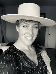 Amy Mckay's Instagram, Twitter & Facebook