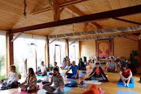 What does detox yoga do. Soul Detox Yoga Retreat Food Is Medicine Peakd