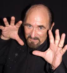 ENTERTAINER GUY CATER