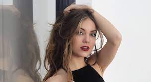 A brilliant plastic surgeon, haunted by past tragedies, creates a type of synthetic skin that withstands any kind of damage. Ana Mena Sounds Of A Wide World Wiki Fandom