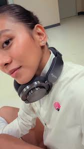 Dyson Ontrac on. No distractions but maybe a little 11.11 shopping 😉,  #DysonOntrac #BatteryLife #DysonHeadphones, Lazada:  https://s.lazada.com.ph/s.v4L7t, Shopee: https://s.shopee.ph/9pWIbqMYXE