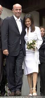 Lauterbach Skaf In Schwarzer Nobelkarosse Zum Standesamt Der Spiegel