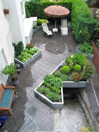 Auch der schmale garten kann zu einem gartenparadies werden, wenn sie ihn richtig einteilen und das klappt auch im schmalen garten. Kleine Garten