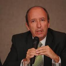 Amazon.in: Juan Manuel Charry Urueña: books, biography, latest update