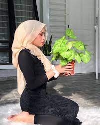 Heynah On Instagram Jangan Bosan Tau Iranian Women Fashion Beautiful Arab Women Arab Girls Hijab