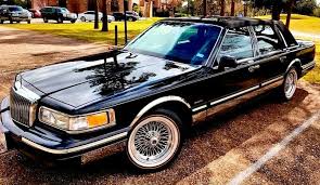 1995 97 Lincoln Continental Town Car 1997 Lincoln Town Car Lincoln Cars Lincoln Town Car