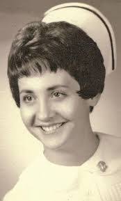 Elizabeth Ohmann's Instagram, Twitter & Facebook