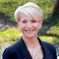 Kim Parise's Instagram, Twitter & Facebook