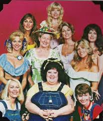 The Women of Hee Haw (70s) : r/OldSchoolCool