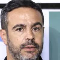 Carlinhos é cobrado pela torcida após derrota do Flamengo para o Nova Iguaçu