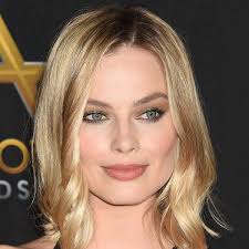 The film, written and directed by james gunn, stars an ensemble cast featuring margot robbie, viola davis, joel kinnaman, jai courtney, david dastmalchian, daniela melchior. Margot Robbie Movies Husband Age Biography