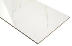 Sie erinnert an einen naturstein und schafft ein natürliches flair im heim. Wandfliesen Carrara Weiss Glanzend Toskana 30 X 60 Cm Feinsteinzeug Interio Deinetur De