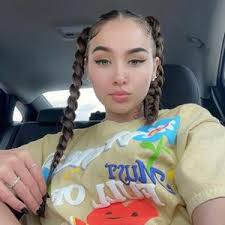 Samia Davidson (@samia.art03)