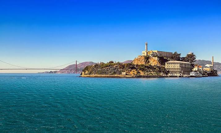 Alcatraz Cruises (Official Provider) - Alcatraz City Cruises