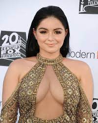 Celebs with big tits