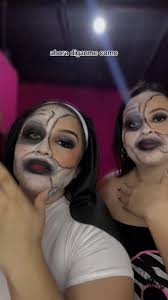 Monjitas Bonitas y Encantadoras en Acción