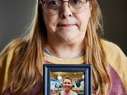 Moeder van door Joël S. uit Eindhoven vermoorde studente Sarah in Nederland  voor rechtszaak