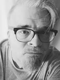 Daniel Kienitz's Instagram, Twitter & Facebook