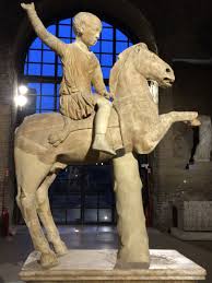 Image result for estetica 1981 202 greca libri statue