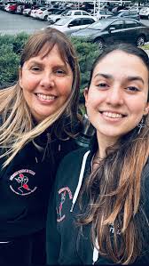 Porque hacemos nuestro trabajo con amor… celebramos nuestro día! , GRACIAS  a todos aquellos que nos regalan un pedacito de su tiempo cada semana,  confiando en nuestra enseñanza❤️, Que la danza nos ...